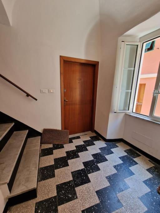 Silver Sands Finale Ligure - Traditional Apartment - 4 Beds & Terrace By The Beach Exterior photo